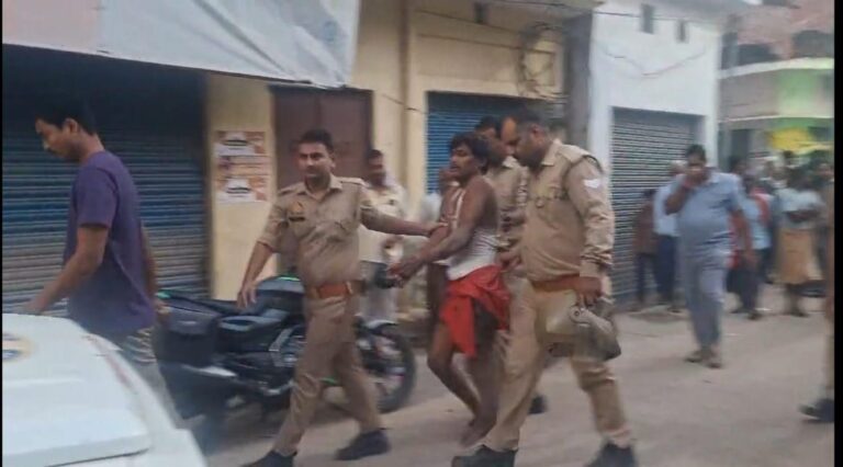 मऊ के घोसी में तड़के खूनी हमला, बांस के डंडे से वार कर 60 वर्षीय महिला की हत्या; तीन घायल