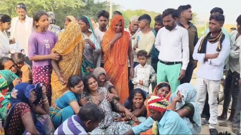 फतेहपुर: रिंद नदी में डूबे 13 वर्षीय अभिषेक का 36 घंटे बाद मिला शव, दुर्गा प्रतिमा विसर्जन के दौरान हुआ था हादसा