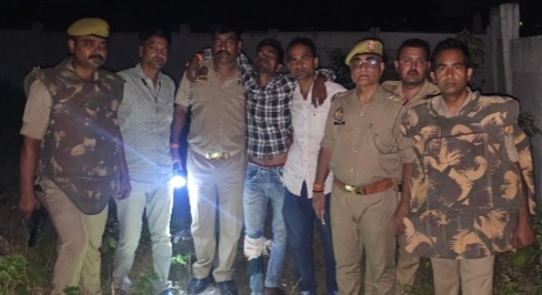 झांसी में शादी तय होने से नाराज प्रेमी ने 19 वर्षीय युवती को मारी गोली, पांच घंटे में मुठभेड़ के बाद गिरफ्तार