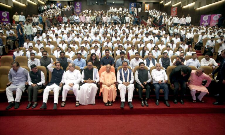 यूपी के 75 जिलों में बनेंगे सरदार पटेल स्किल एंड एम्प्लॉयमेंट जोन: सीएम योगी ने योजना का किया शुभारंभ, युवाओं को एक छत के नीचे मिलेगी ट्रेनिंग और नौकरी