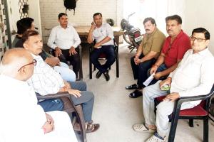 व्यापारियों की समस्याओं पर एक्शन मोड में ईओ पवन कुमार, गृहकर-सफाई से लेकर लंबित फाइलों तक पर दिए निर्देश