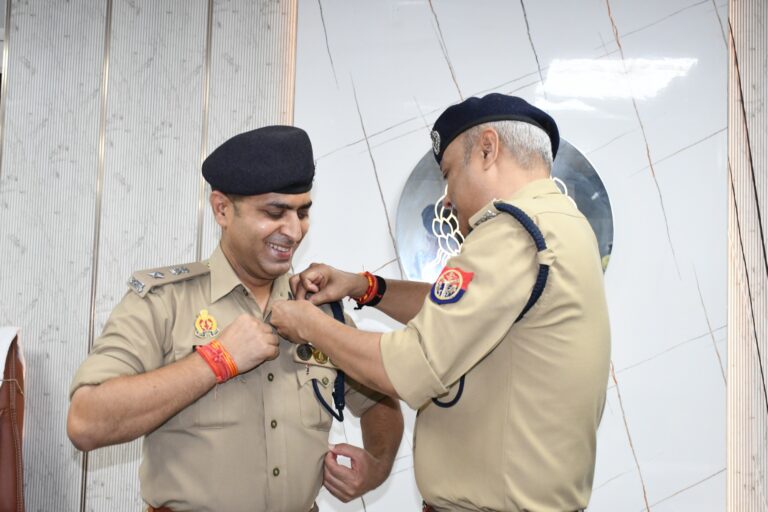 बागपत ASP प्रवीण कुमार चौहान को उत्कृष्ट सेवा पदक से किया गया सम्मानित