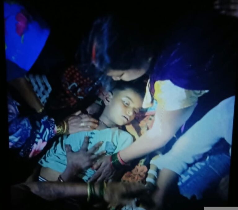 जौनपुर में दुर्गा पूजा पंडाल में करंट लगने से किशोर की मौत, आरती के दौरान हुआ हादसा