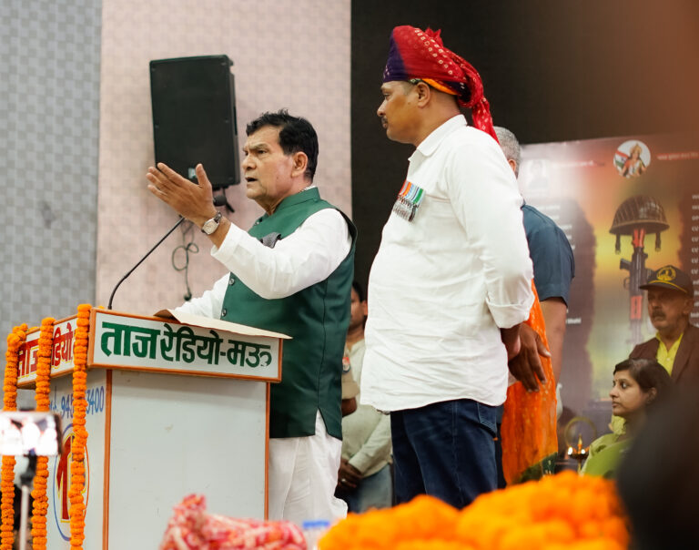 अखिलेश के बिजली वाले बयान पर एके शर्मा का पलटवार, बोले- सपा सरकार में किसानों को पर्याप्त बिजली-पानी क्यों नहीं मिला?