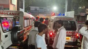 जन्मदिन की खुशियां लौटते समय मातम में बदलीं! मुजफ्फरनगर में डंपर-स्कॉर्पियो की भीषण टक्कर, एक ही परिवार के 4 की मौत; 3 घायल