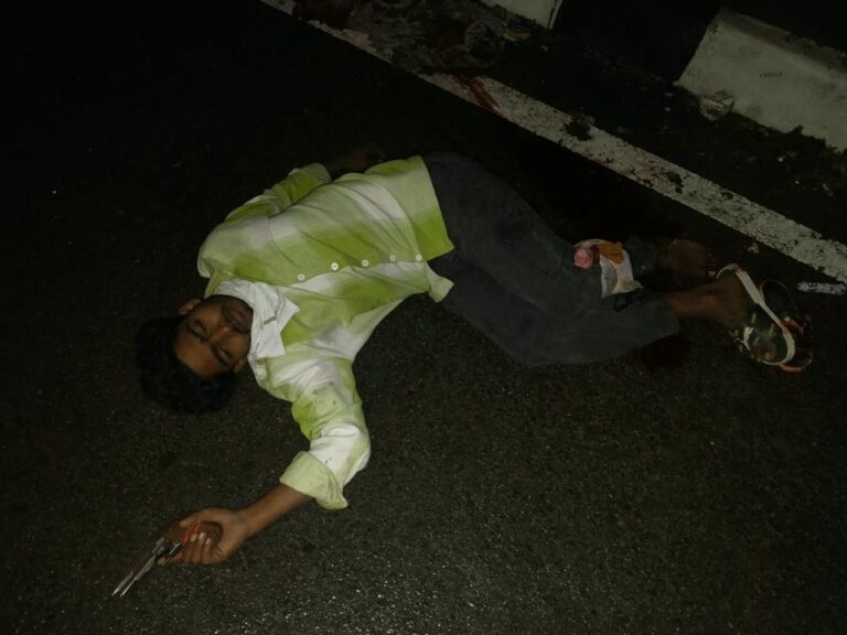 वाराणसी में पुलिस मुठभेड़: सिपाही को तीन गोली मारने वाला असलहा तस्कर राज विश्वकर्मा गिरफ्तार, पैर में लगी गोली; साथी फरार