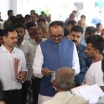 लखनऊ में डिप्टी सीएम ब्रजेश पाठक की जनसुनवाई, अधिकारियों को शिकायतों के त्वरित निस्तारण के निर्देश