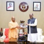 लखनऊ में CM योगी से मिले लोकसभा अध्यक्ष ओम बिरला, 5 कालिदास मार्ग पर हुई शिष्टाचार भेंट