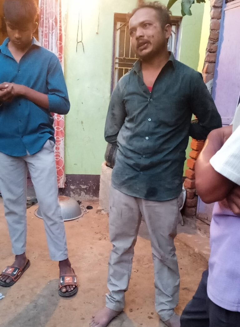 मीरजापुर में 7 साल की बच्ची का मुंह दबाने का आरोप, युवक हिरासत में