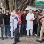 मुजफ्फरनगर में ऑपरेशन चक्रवात से अपराधियों में हलचल! 4 थानों में पहुंचे 250 से ज्यादा पुराने आरोपी, डोजियर भरवाकर दिलाई अपराध न करने की शपथ