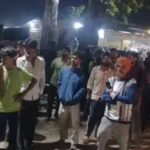 मुजफ्फरनगर में बाइक की भिड़ंत में 60 वर्षीय महिला की मौत, स्कूल गेट पर शव रखकर हंगामा; प्रबंधक की गिरफ्तारी की मांग
