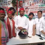 मुजफ्फरनगर में सपा का भाजपा पर हमला: ‘पाप का घड़ा’ फोड़ा, पेपर लीक से महंगाई तक मुद्दों पर प्रदर्शन