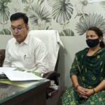मुजफ्फरनगर में ससुराल के बाहर धरने पर बैठी विवाहिता को भेजा जेल, अब कोर्ट ने लगाई फटकार! मजिस्ट्रेट के आदेश रद्द, पुलिस की कार्रवाई पर उठे सवाल