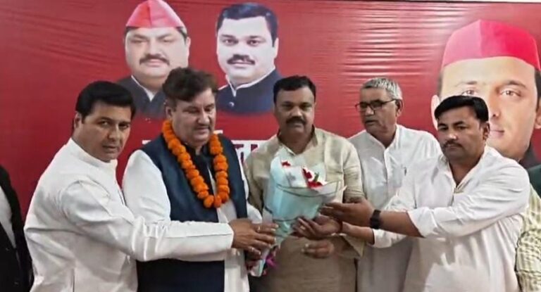 दिल्ली रैली के लिए अखिलेश यादव ने मुजफ्फरनगर में उतारा अपना खास दूत! संजय लाठर ने सपा नेताओं के साथ बनाई बड़ी रणनीति, गांव-गांव से भीड़ जुटाने का टारगेट